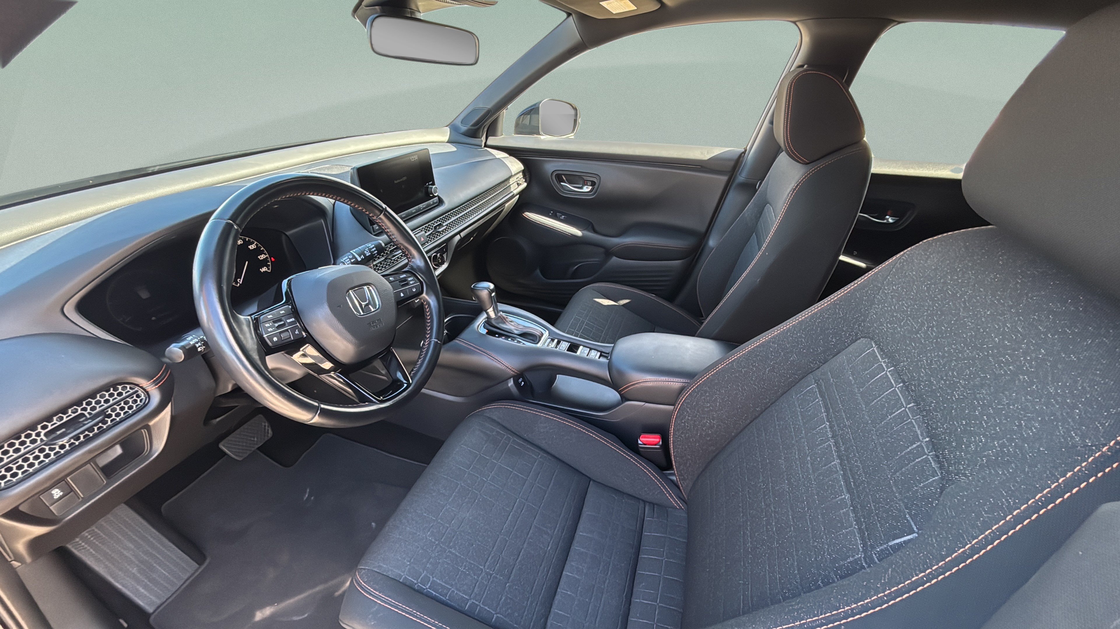 Used 2025 Honda HR-V Sport image 10