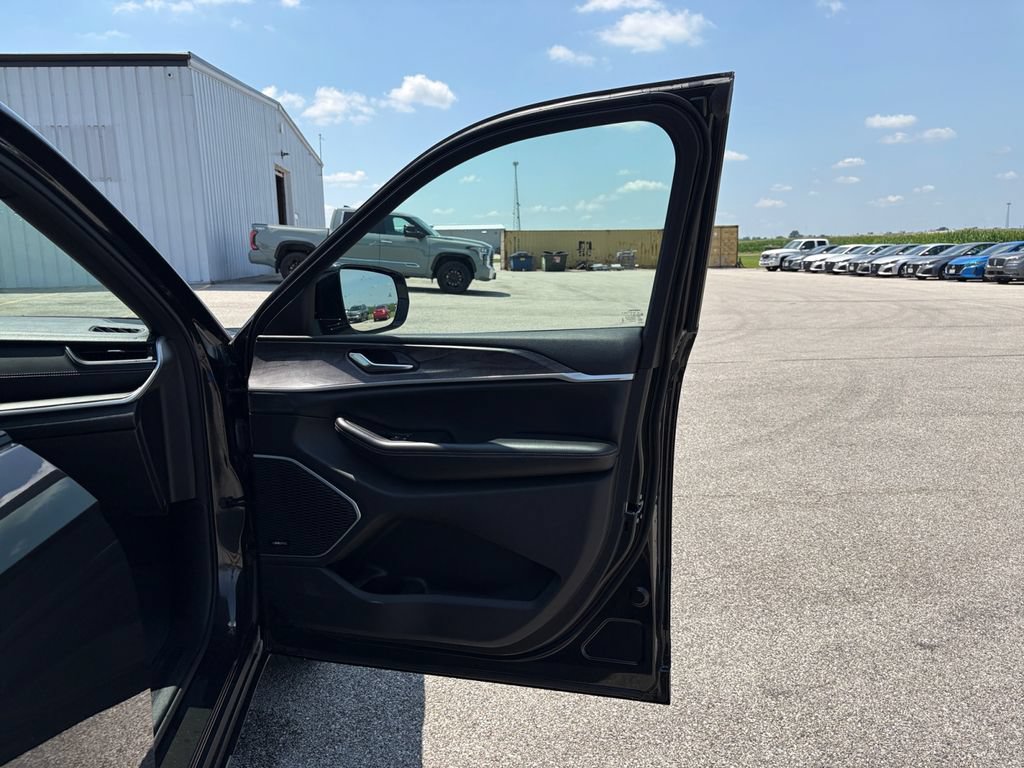 Used 2024 Jeep Grand Cherokee Limited 4xe AWD/4WD image 42