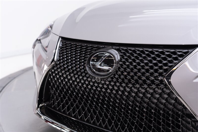 Used 2026 Lexus LC 500 Convertible w/ Inspiration Series RWD image 32