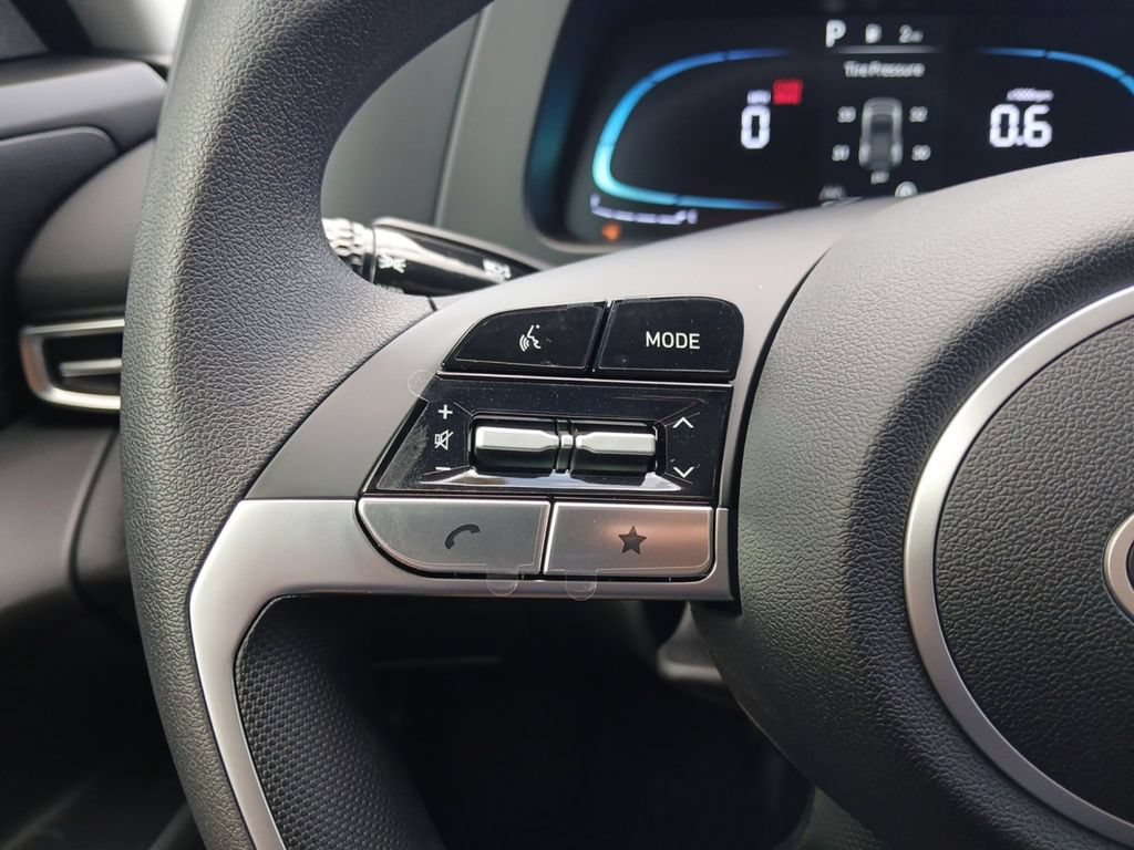 New 2026 Hyundai Elantra SE FWD image 16