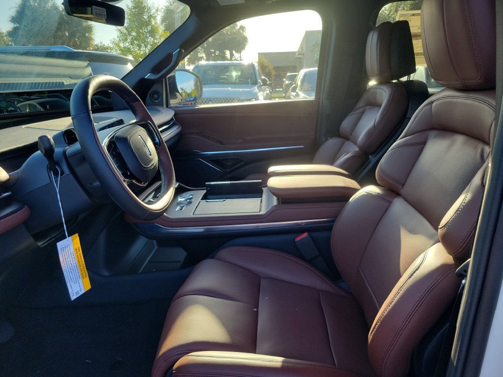 New 2027 Lincoln Navigator L Reserve AWD/4WD image 20