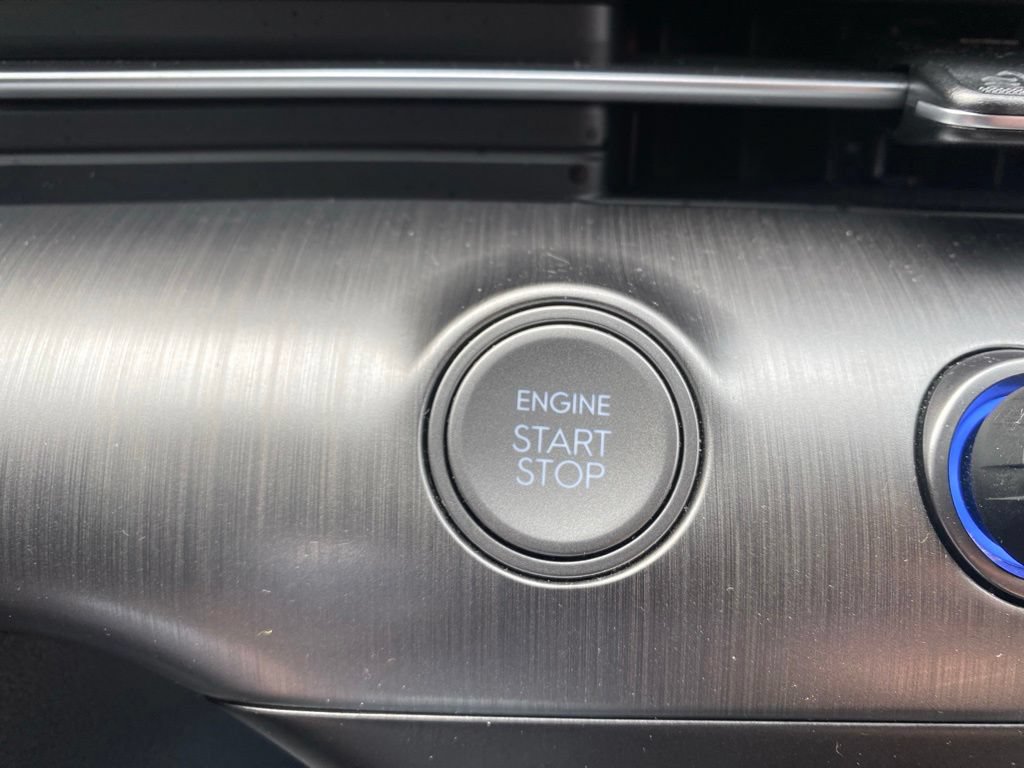 Certified 2024 Hyundai Kona SE AWD/4WD image 24
