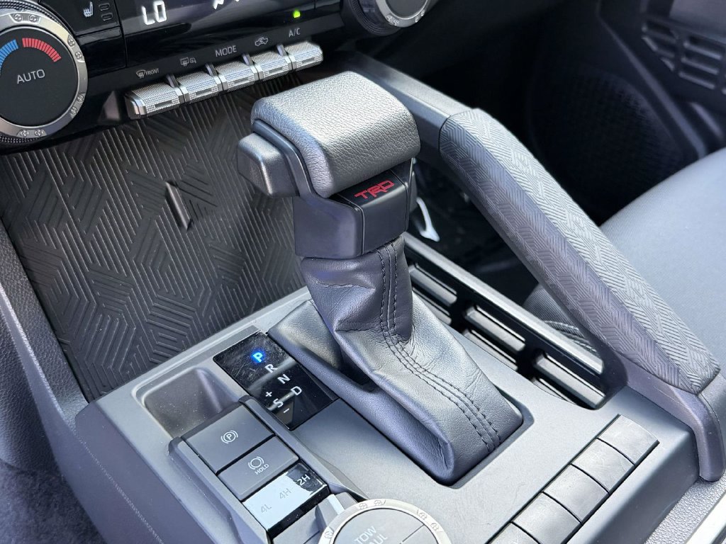 Used 2025 Toyota Tacoma TRD Sport AWD/4WD image 19