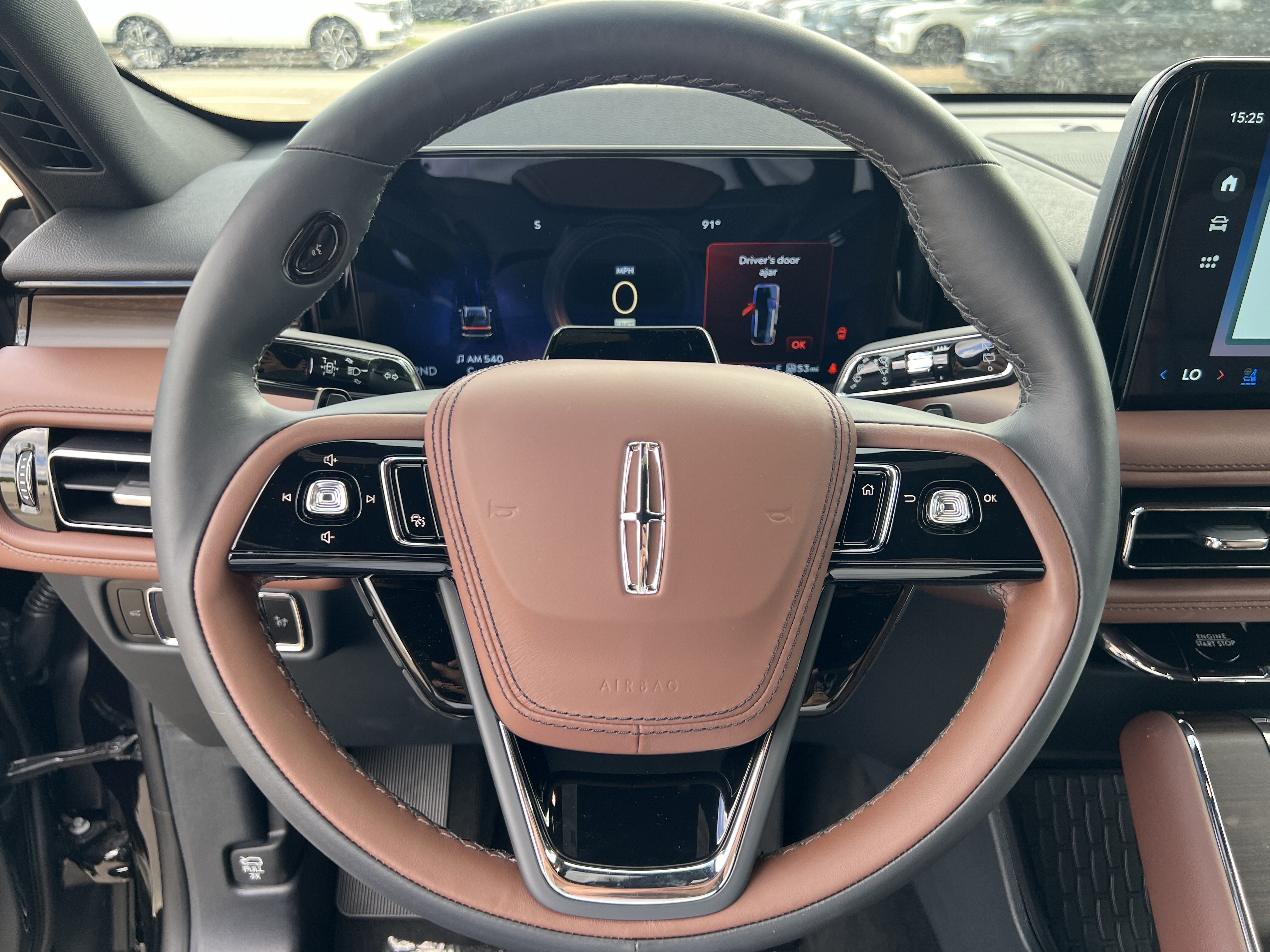 New 2026 Lincoln Aviator Reserve w/ Jet Appearance Package RWD image 16