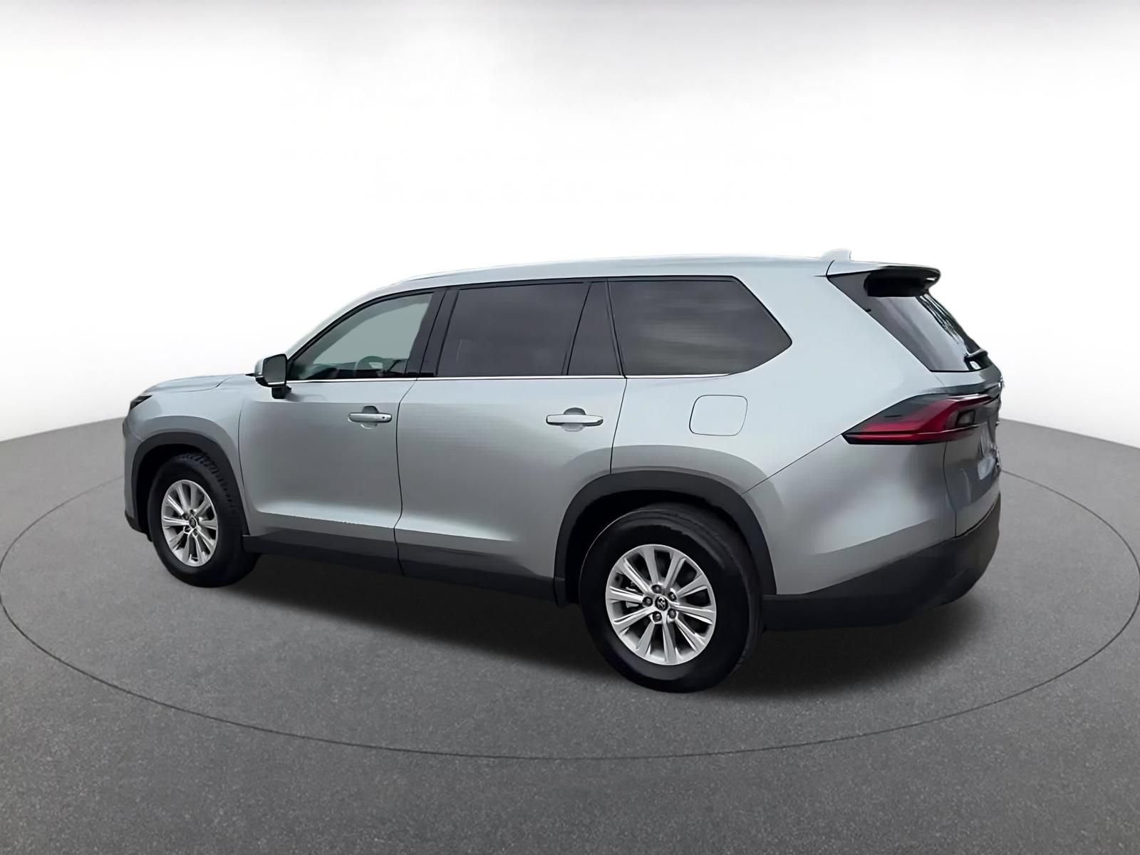 Used 2025 Toyota Grand Highlander FWD image 10