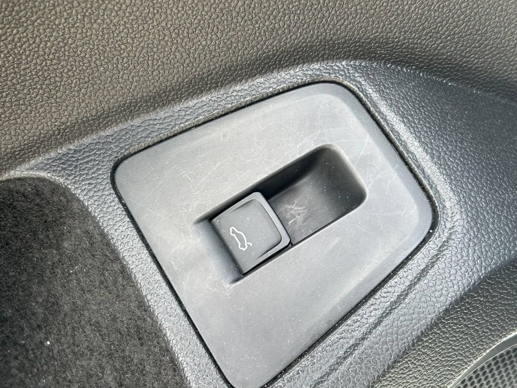 Used 2024 Volkswagen Tiguan Wolfsburg Edition FWD image 25