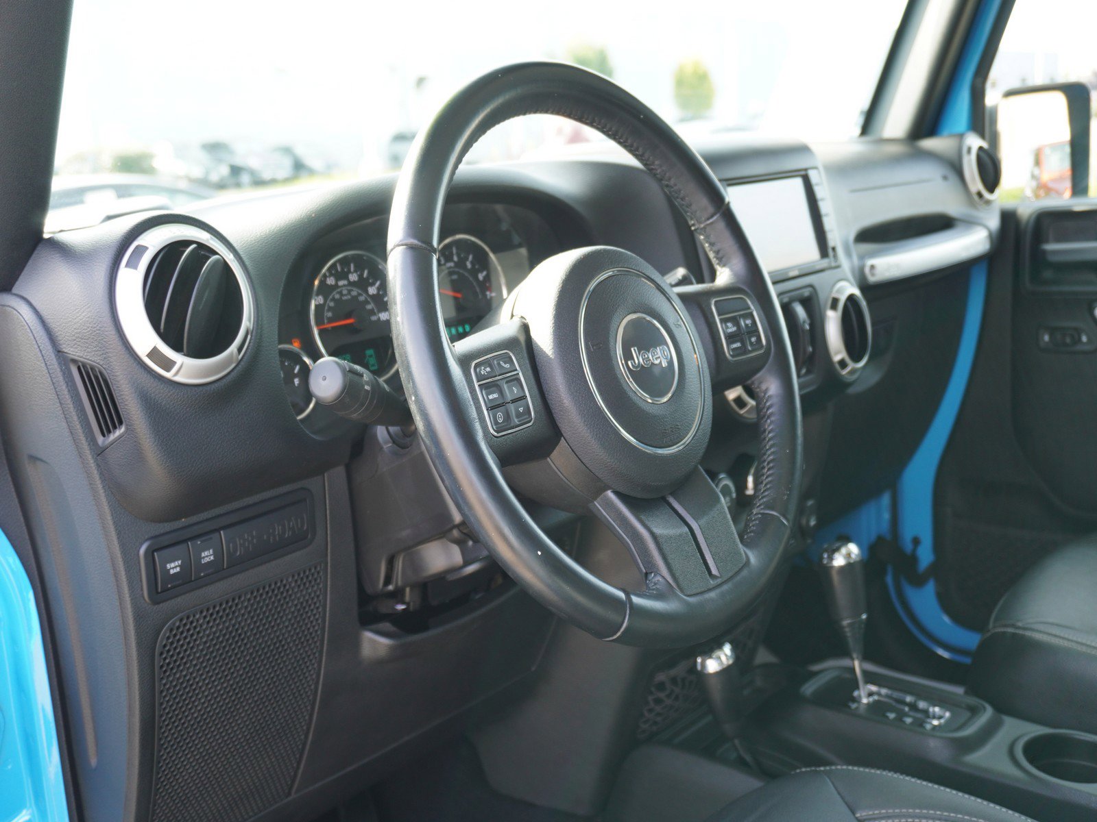 Used 2017 Jeep Wrangler Unlimited Rubicon w/ Connectivity Group image 19