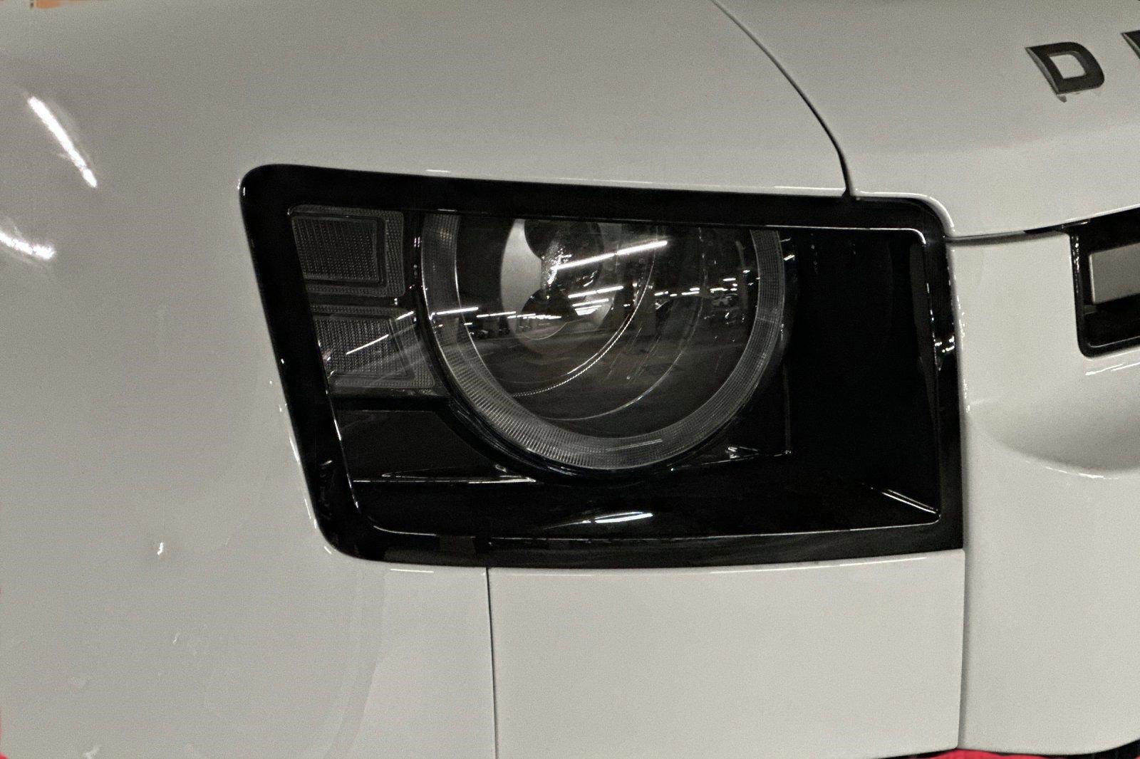 New 2025 Land Rover Defender 130 X-Dynamic SE image 10