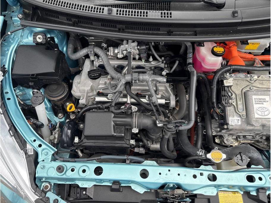 Used 2013 Toyota Prius C Three image 22