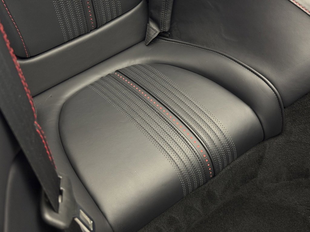 Used 2023 Aston Martin DB11 Volante image 56