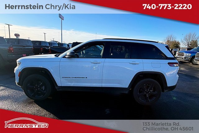 Used 2022 Jeep Grand Cherokee Altitude image 4