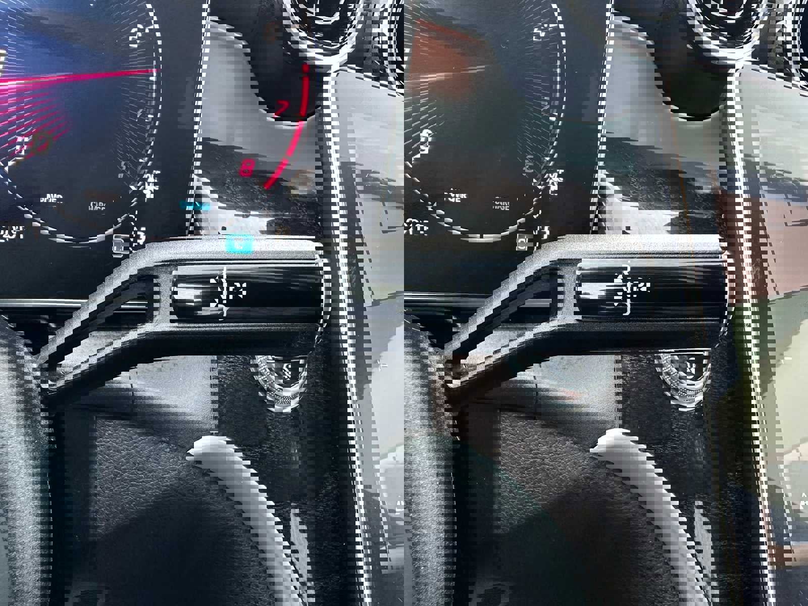 Used 2024 Mercedes-Benz GLC 300 4MATIC image 34