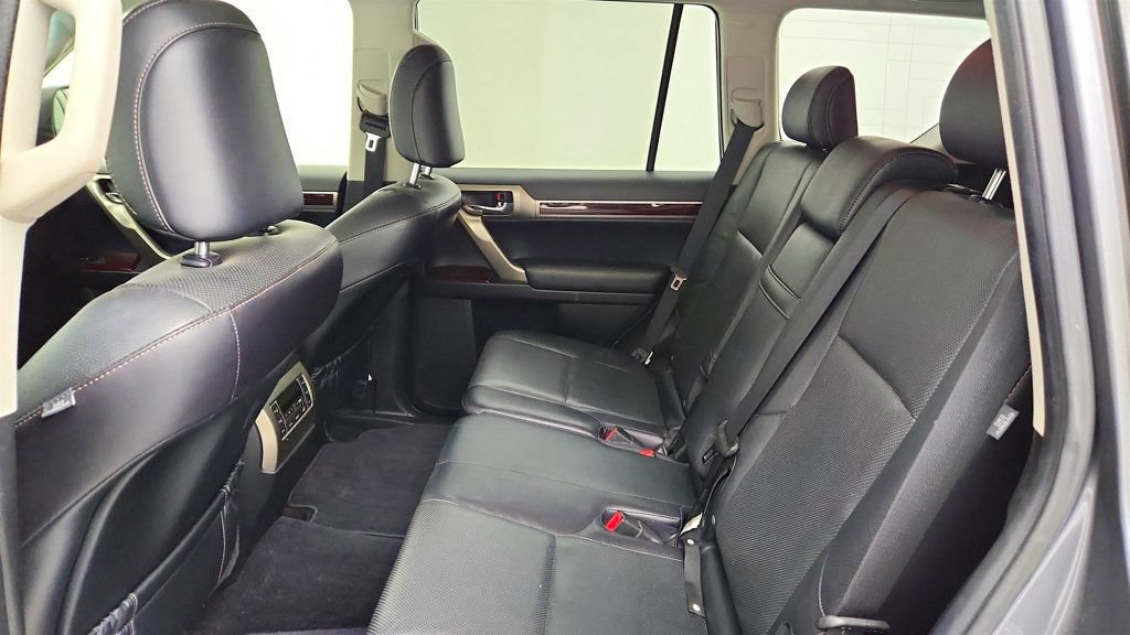 Used 2018 Lexus GX 460 Premium w/ Premium Package AWD/4WD image 22