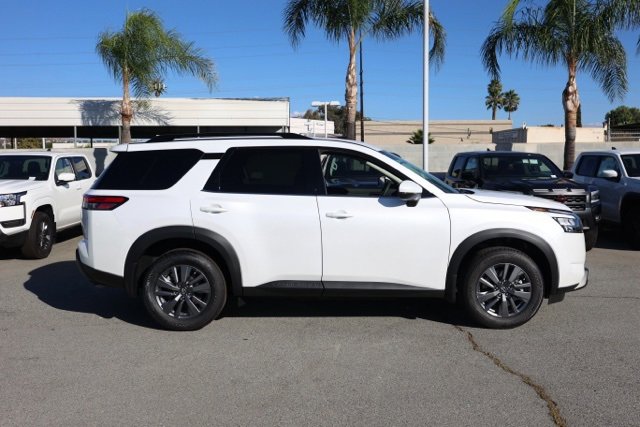 New 2025 Nissan Pathfinder SV w/ Cargo Package image 3