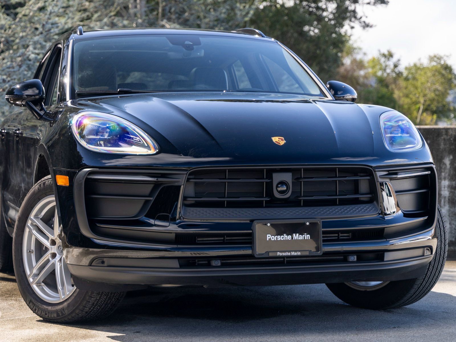 Certified 2025 Porsche Macan image 9