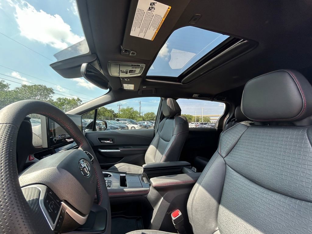 Certified 2025 Toyota Sienna XSE w/ XSE Plus Package FWD image 12