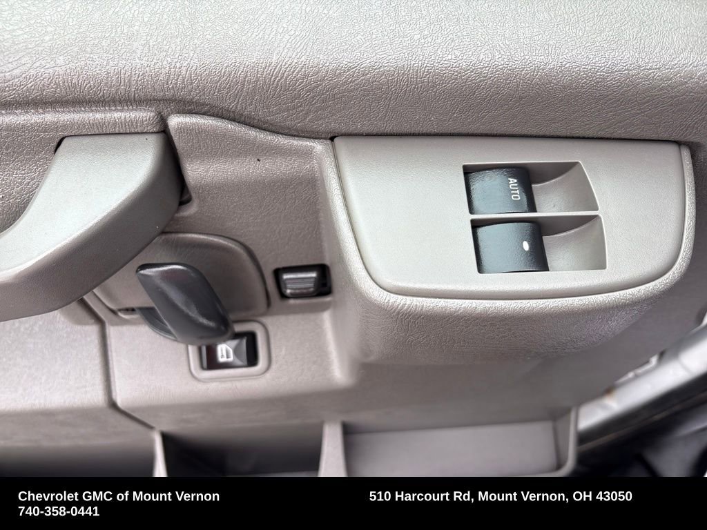 Used 2017 Chevrolet Express 2500 image 14