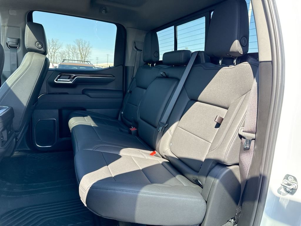 Used 2025 Chevrolet Silverado 1500 LT Trail Boss w/ Convenience Package II AWD/4WD image 23
