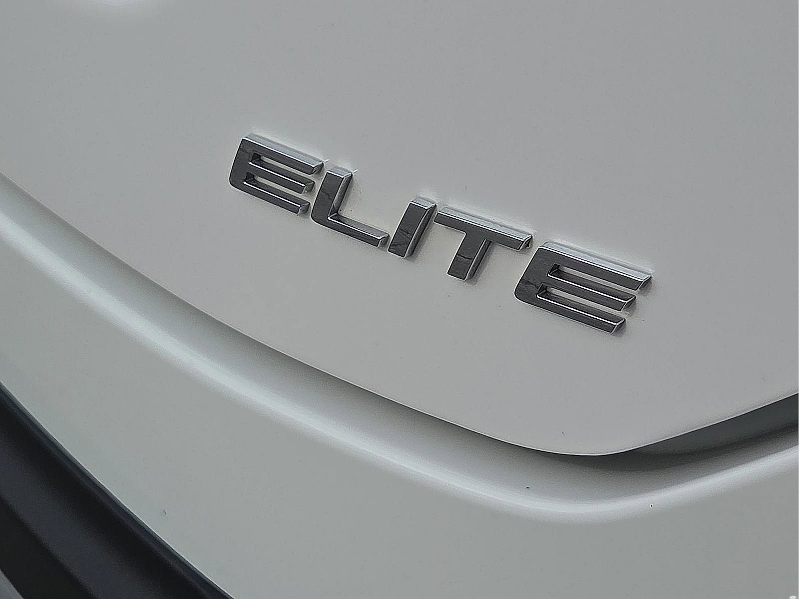 Used 2023 Honda Pilot Elite image 8