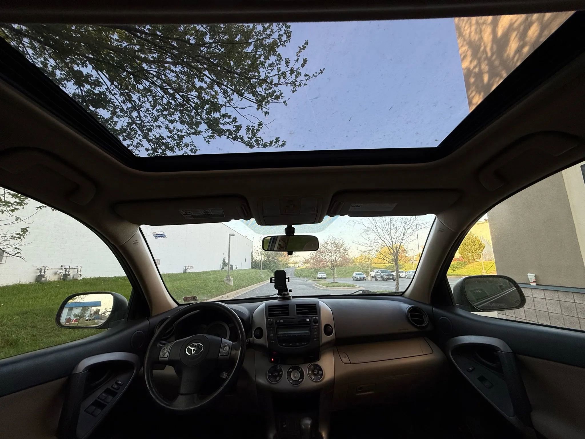 Used 2007 Toyota RAV4 Limited image 35