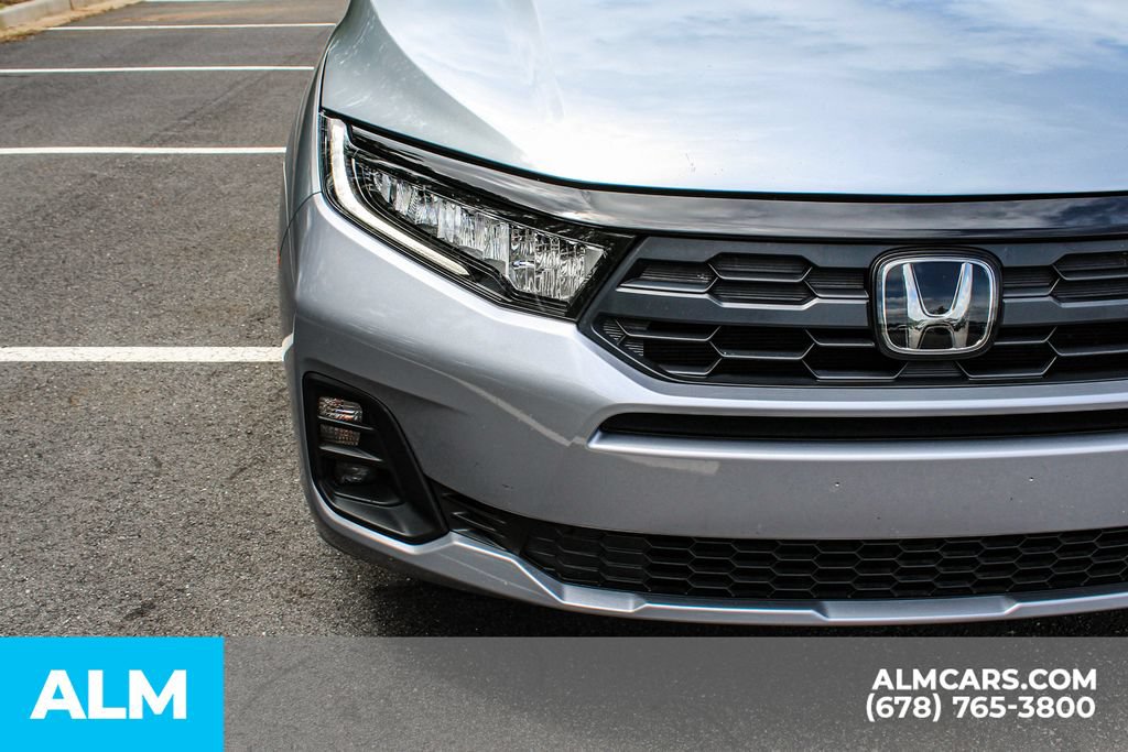 Used 2025 Honda Odyssey EX-L image 11