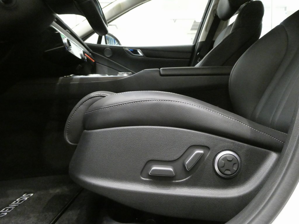 Used 2022 Genesis G80 2.5T w/ Advanced Package image 6