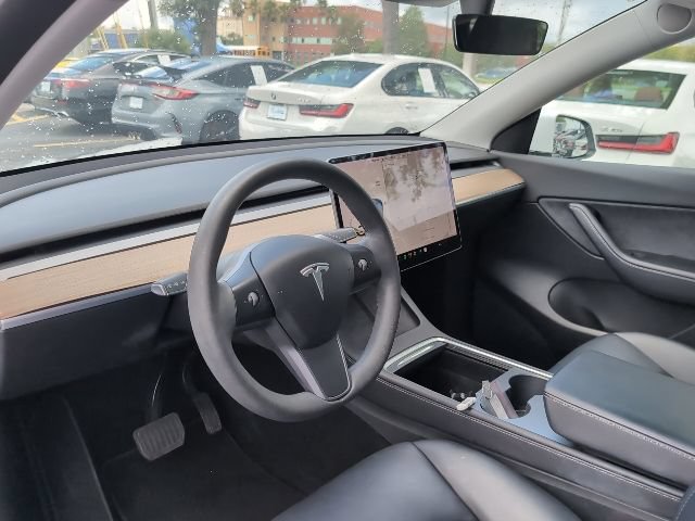 Used 2022 Tesla Model Y Long Range AWD/4WD image 8