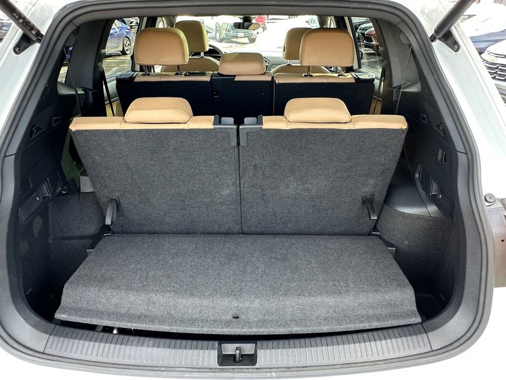 Used 2024 Volkswagen Tiguan SE image 25