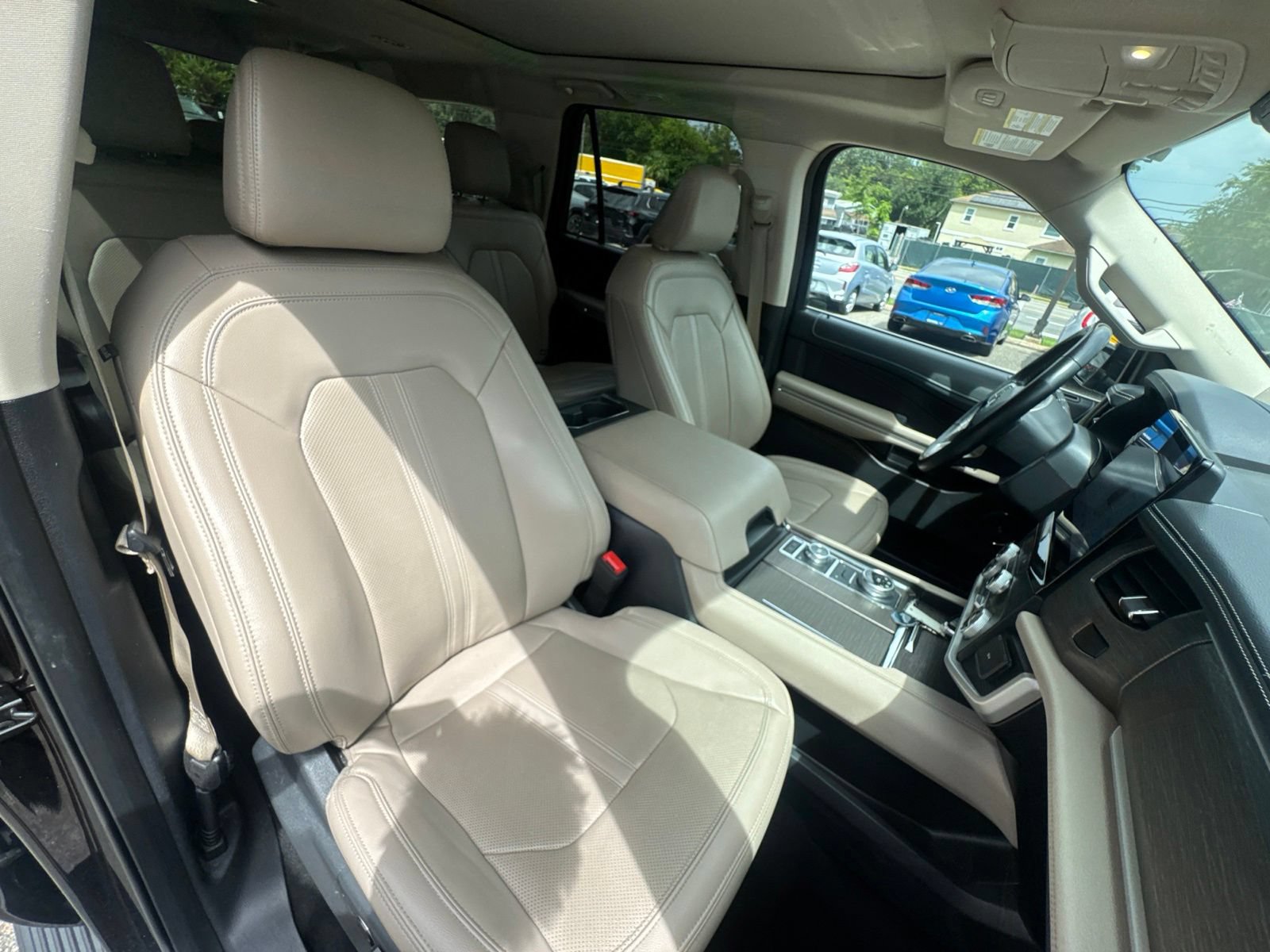 Used 2024 Ford Expedition Max Limited AWD/4WD image 19