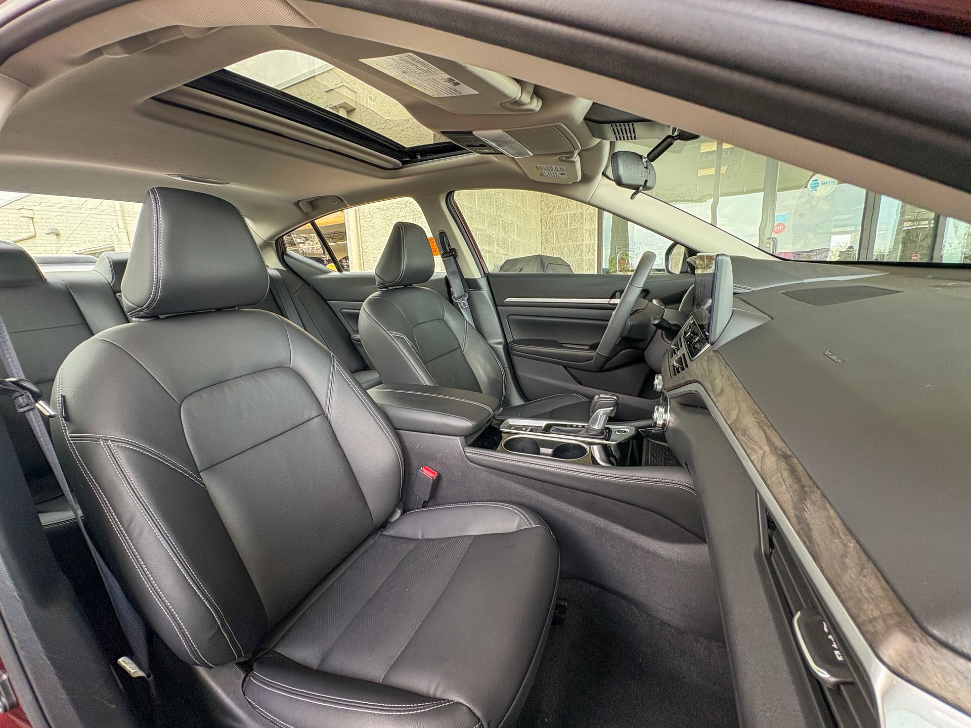 Used 2025 Nissan Altima 2.5 SL AWD/4WD image 21