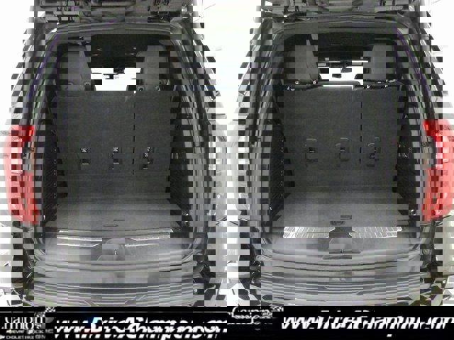 Certified 2025 GMC Yukon Denali image 15