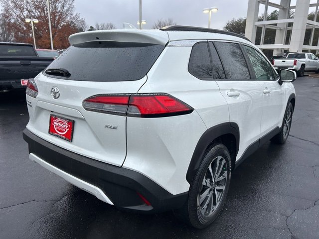 Used 2023 Toyota Corolla Cross XLE image 5