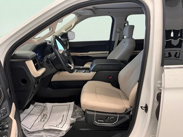 Used 2024 Ford Expedition Platinum AWD/4WD image 20