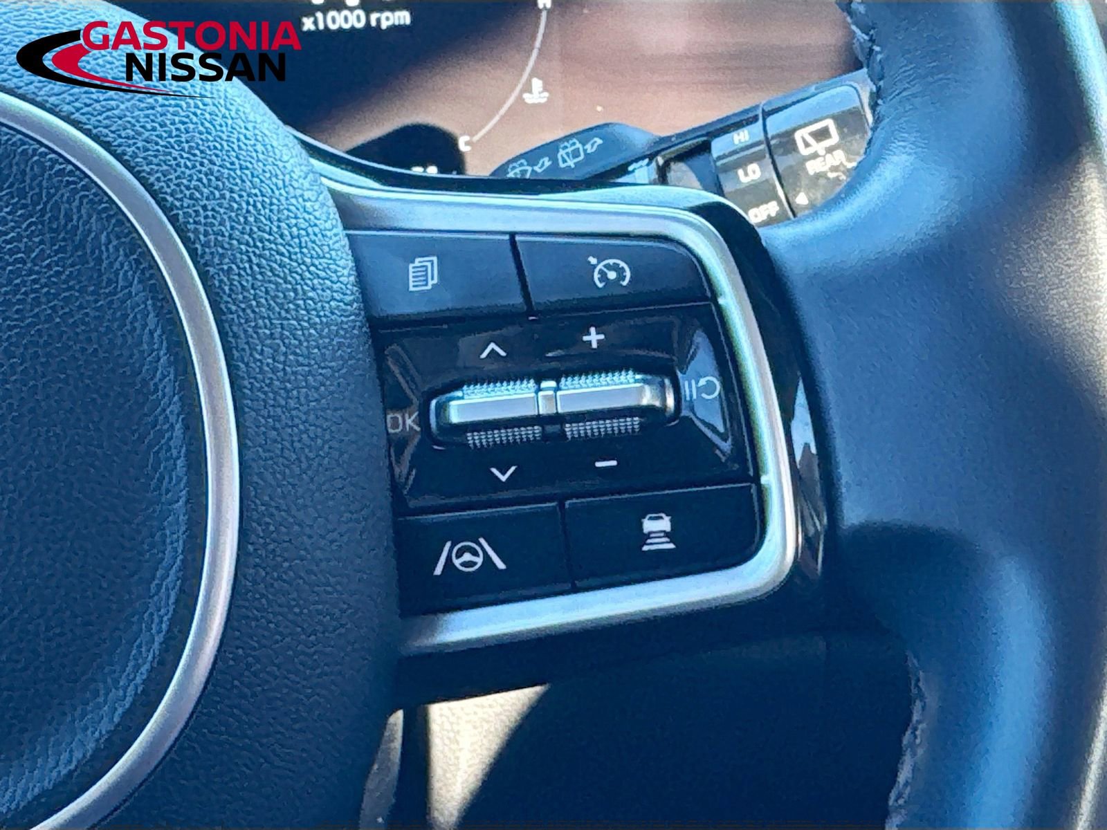 Used 2023 Kia Carnival SX image 14