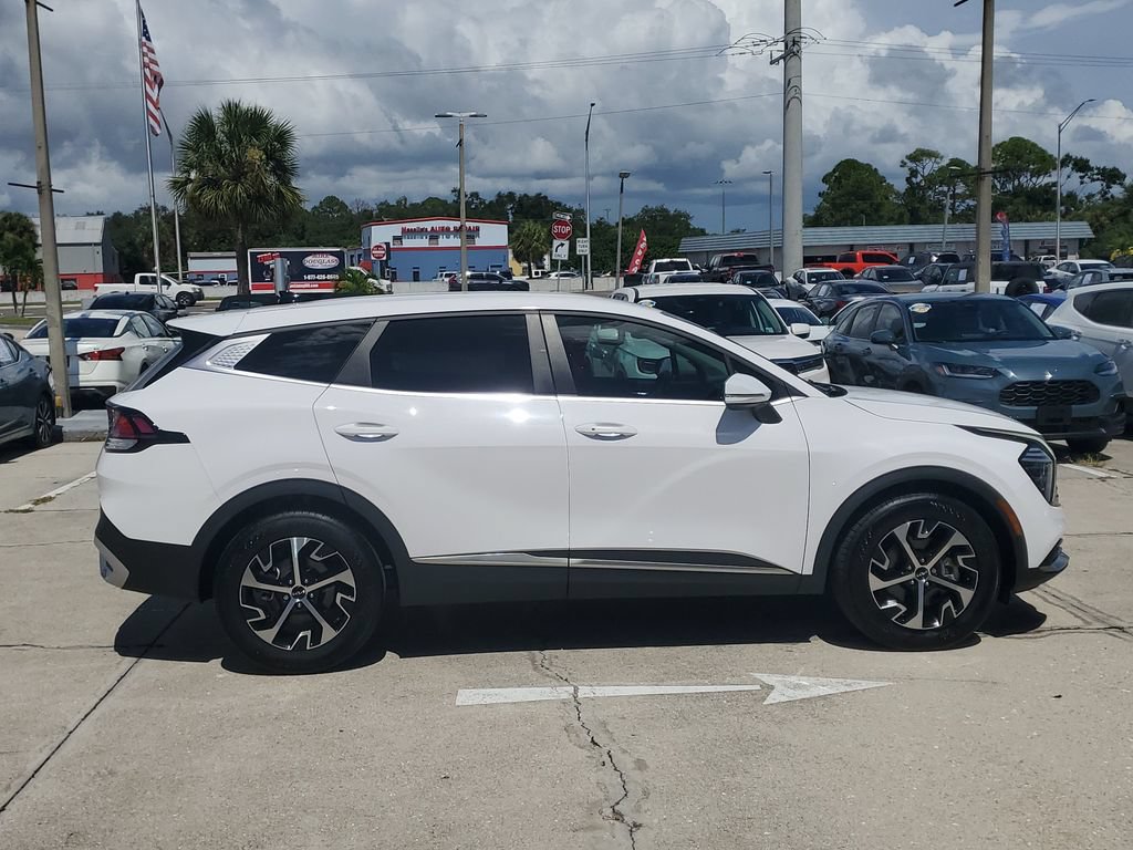 Used 2025 Kia Sportage EX FWD image 7