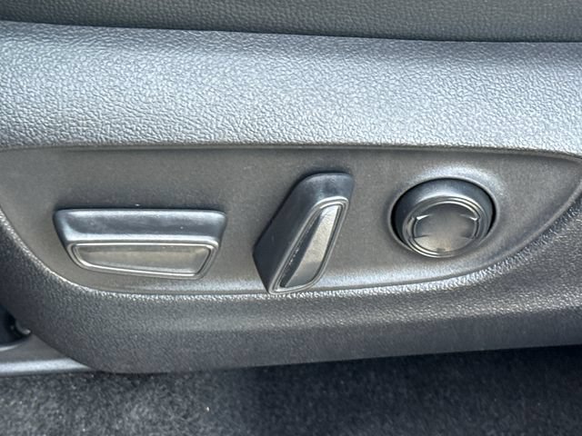 Used 2025 Toyota Grand Highlander AWD Hybrid image 25