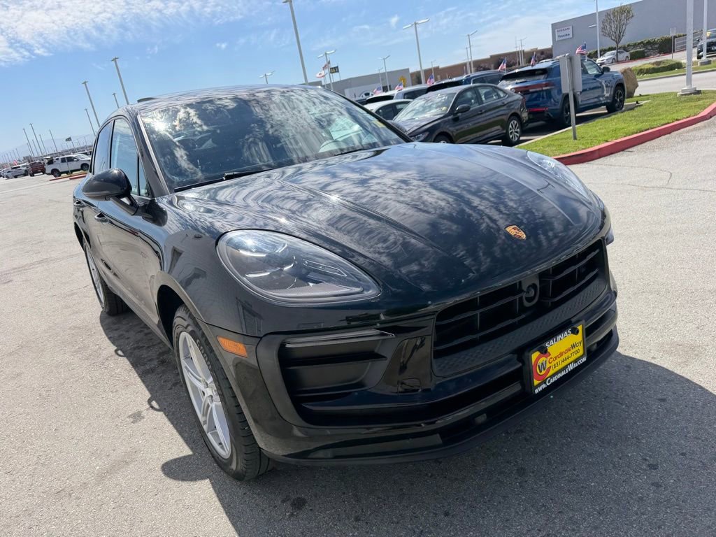 Used 2024 Porsche Macan AWD/4WD image 8