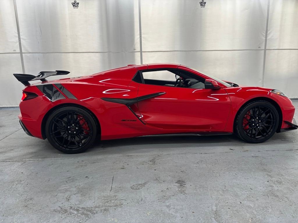 Certified 2023 Chevrolet Corvette Z06 w/ Z07 Performance Package image 9