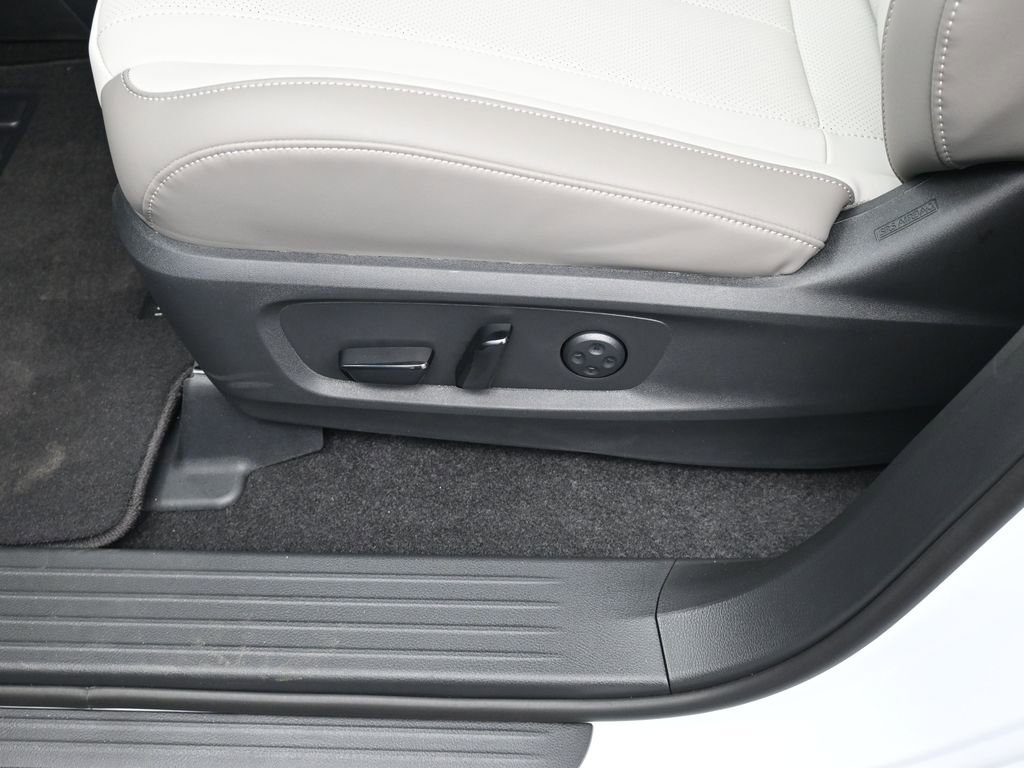 New 2026 INFINITI QX60 Luxe w/ Cargo Package image 17