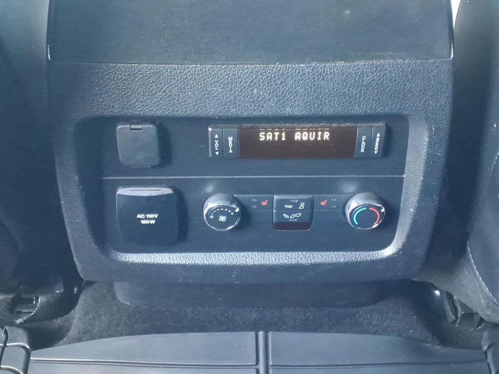 Used 2017 Lincoln Navigator L Select RWD image 9