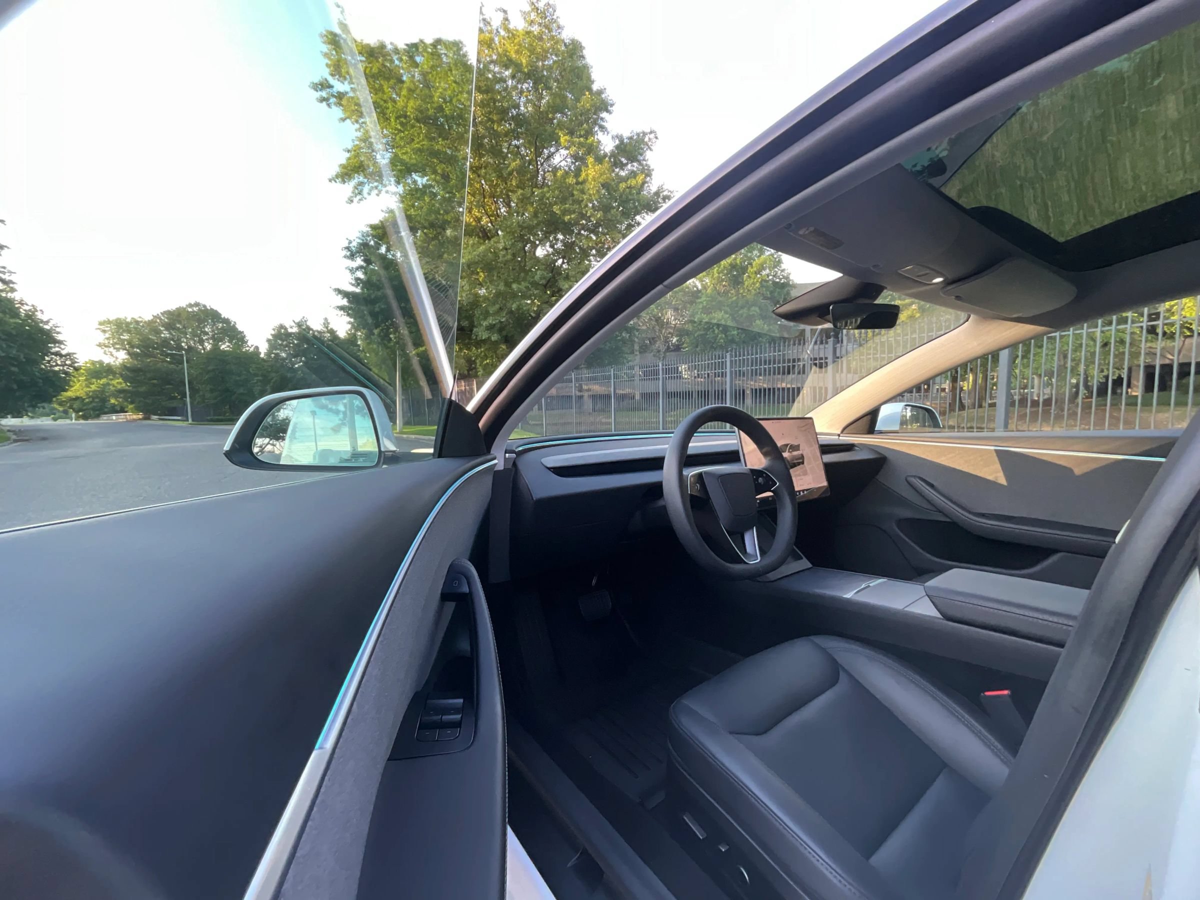 Used 2025 Tesla Model 3 RWD image 9
