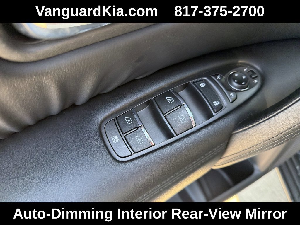 Used 2022 Nissan Armada SV w/ SV Appearance Package RWD image 17