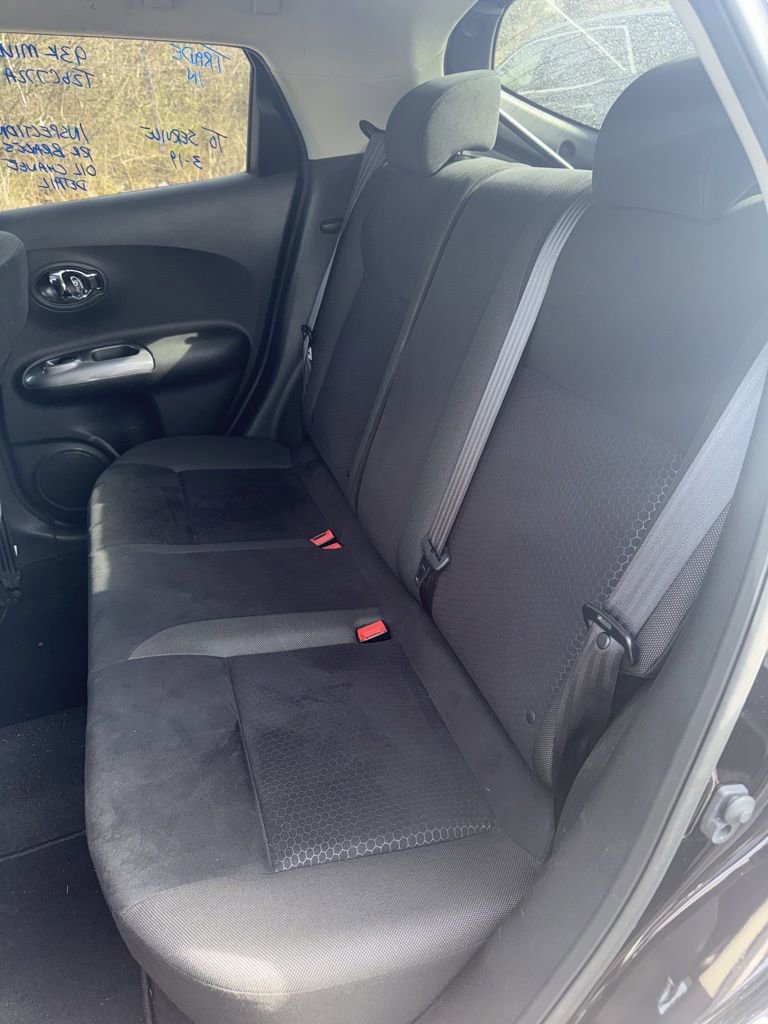 Used 2015 Nissan Juke SV image 9