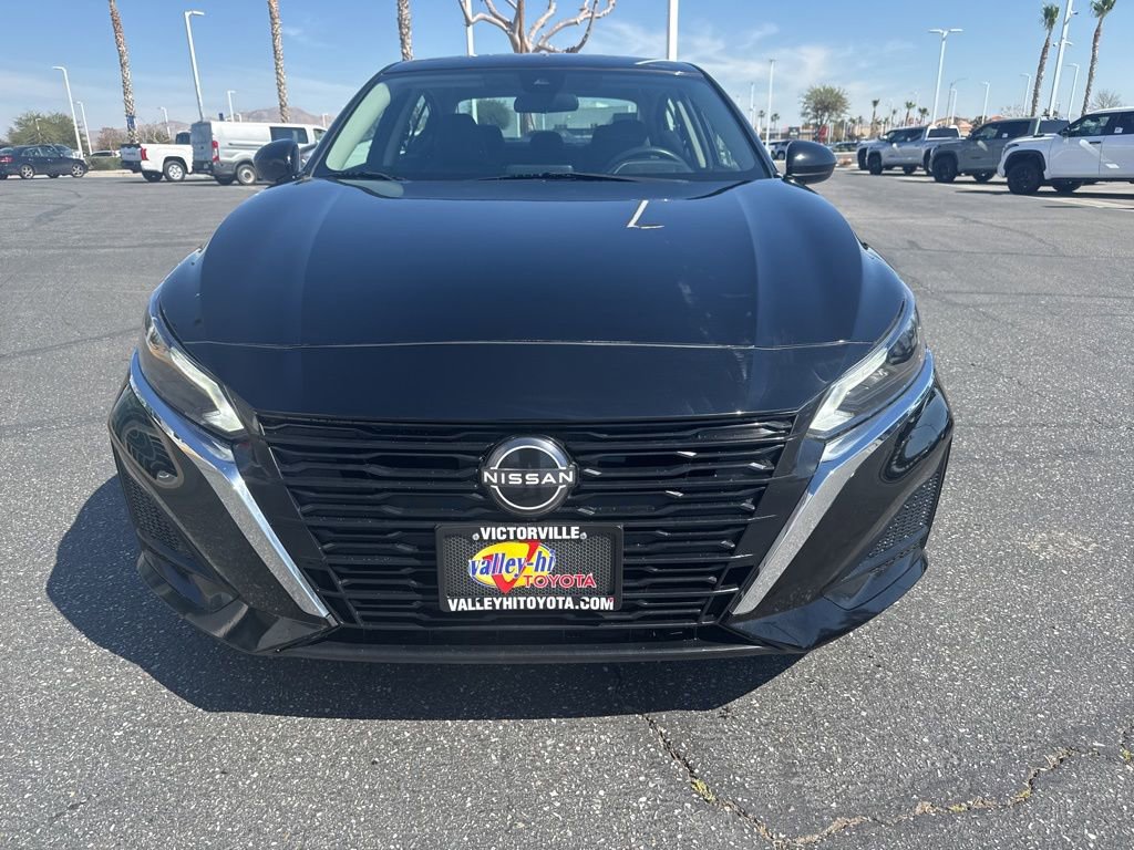 Used 2023 Nissan Altima 2.5 SV image 3