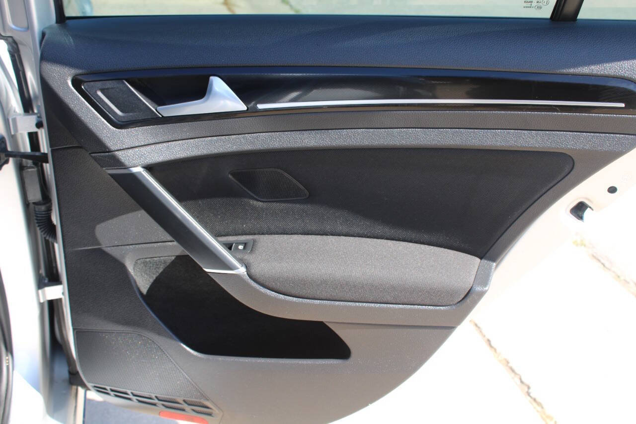 Used 2016 Volkswagen GTI S FWD image 9