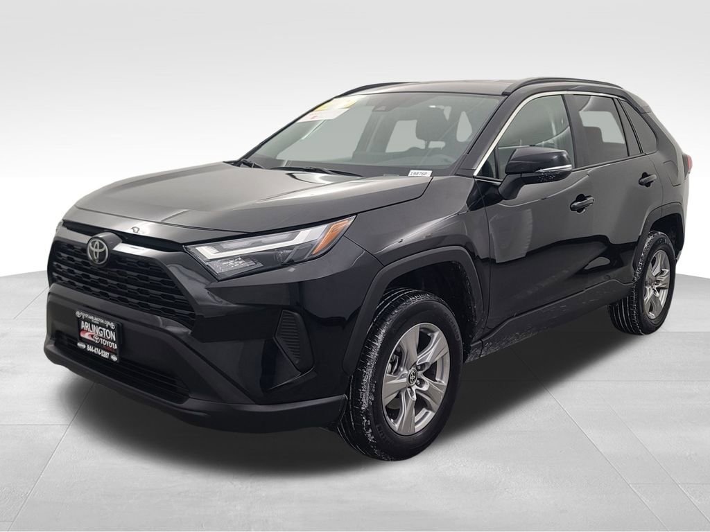 Used 2025 Toyota RAV4 XLE image 9