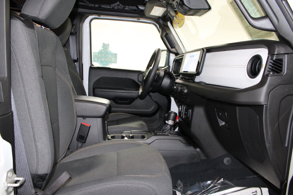 Used 2024 Jeep Wrangler Sport AWD/4WD image 24