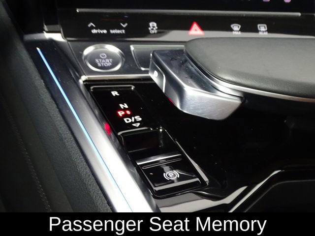 Used 2019 Audi e-tron Prestige w/ Prestige Package image 44
