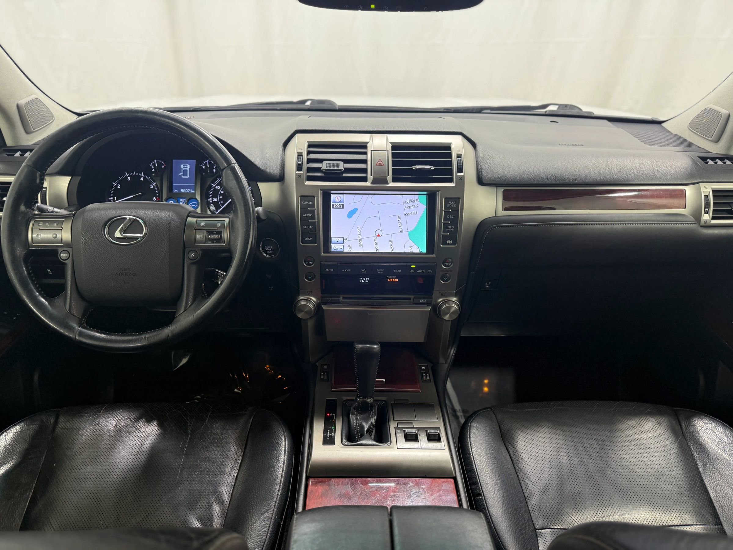 Used 2013 Lexus GX 460 image 14