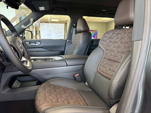 New 2026 Nissan Armada Platinum image 8